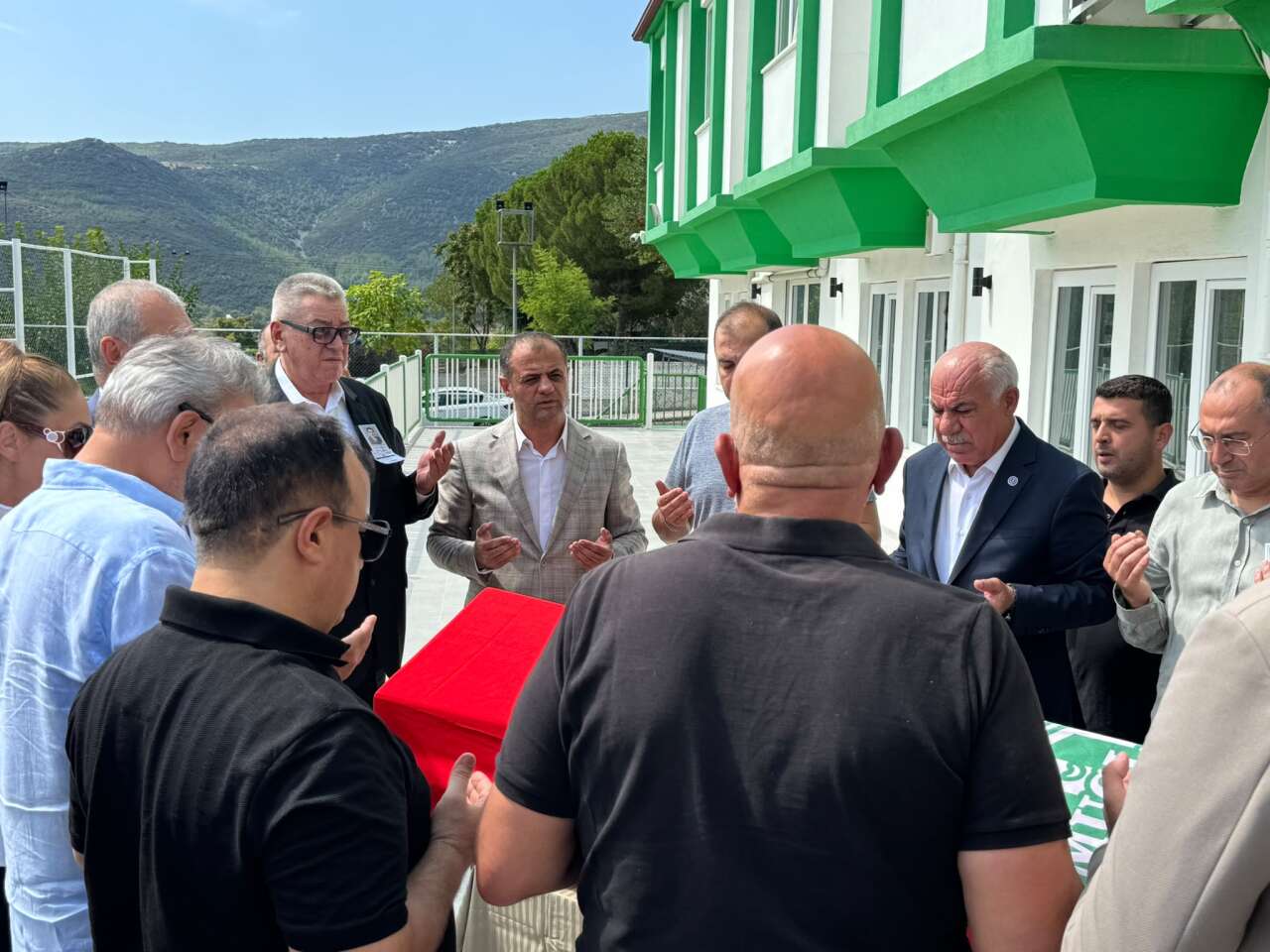Muğla, Latif Ağa’ya Veda Ediyor: Muğlaspor Tesislerinde Latif Sakıcı İçin Helallik Alındı 3